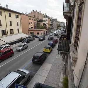 Destiny 2 Piazza Isolo Apartment